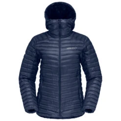 Norrøna Women's Trollveggen Superlight Down850 Hood - Daunenjacke 9 Norrøna Women's Trollveggen Superlight Down850 Hood - Daunenjacke -WinterSport Günstiges Geschäft norr na womens trollveggen superlight down850 hood daunenjacke 1